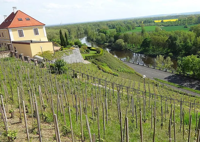 Dum V Podzamci Apartment